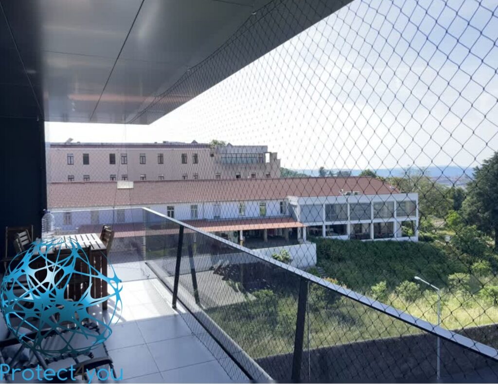 Proteção com rede Protect4You em ambiente residencial com crianças