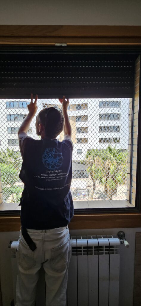 Rede de proteção para janela em Lisboa instalada em apartamento