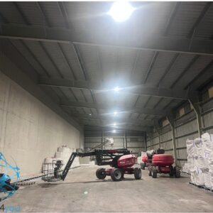 Rede de proteção Protect4You em estrutura de galpão contra pombos