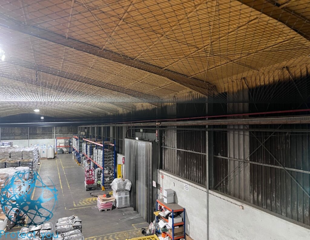 Rede de segurança Protect4You aplicada em cobertura de galpão