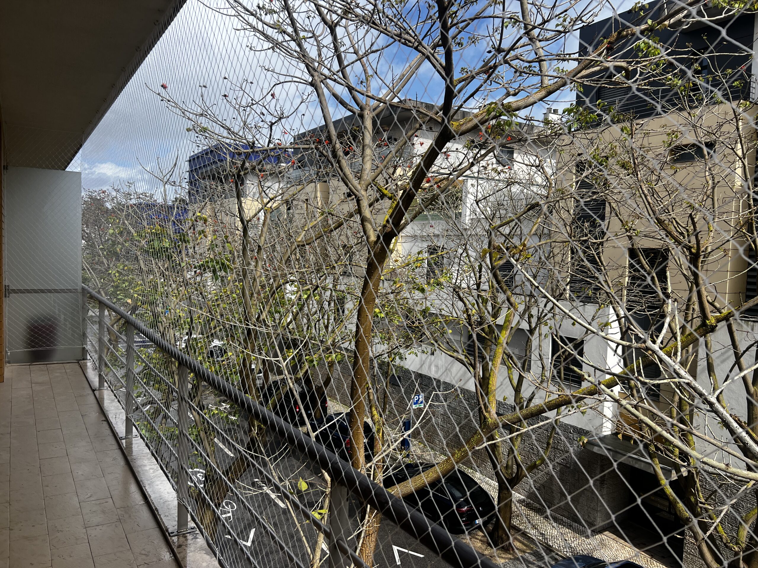 Rede de proteção para varandas em Amadora instalada em apartamento