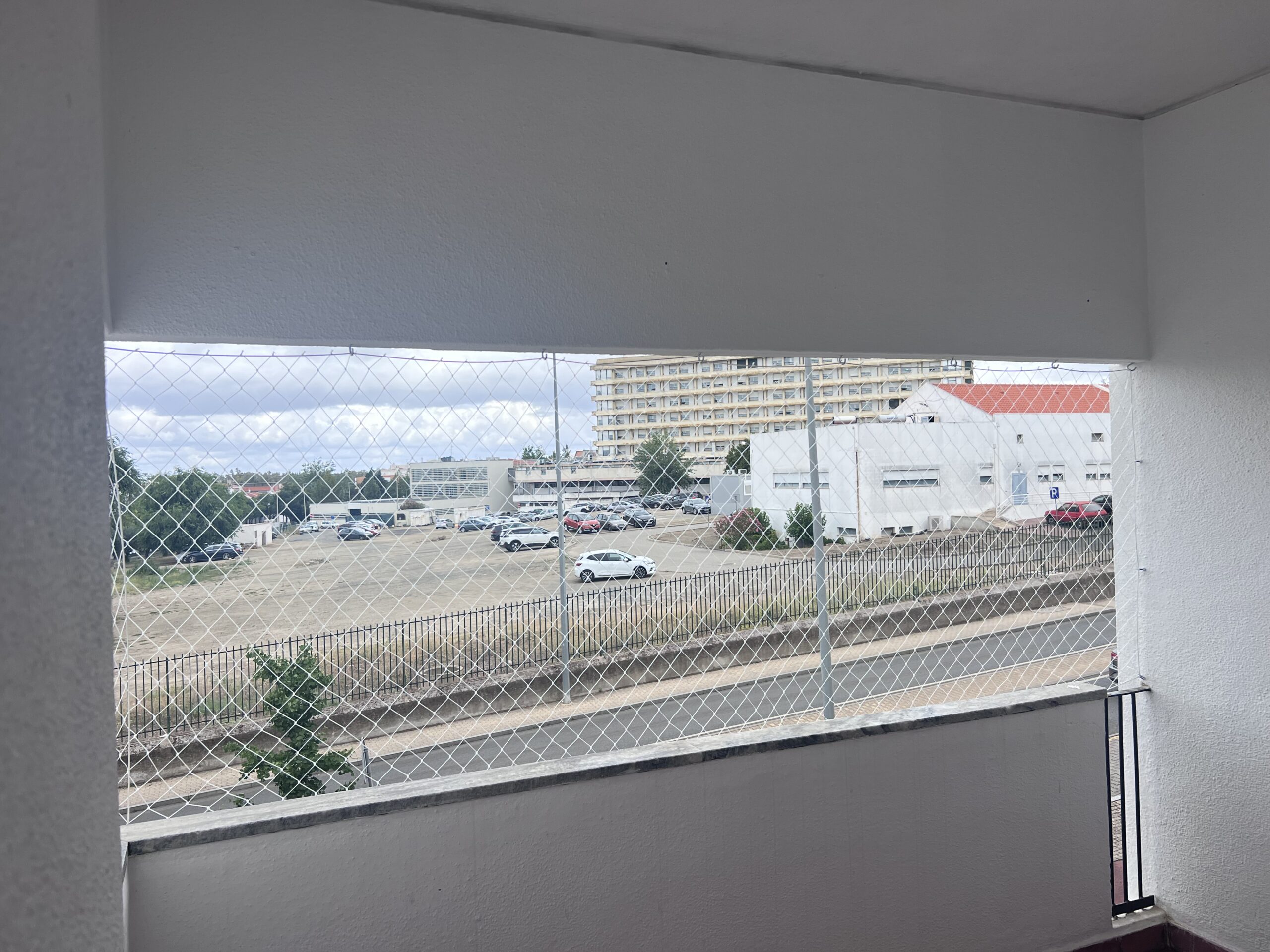 Rede de proteção para varanda em Lisboa com instalação profissional