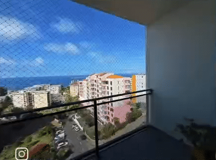 Instalação de redes de proteção nas varandas do segundo local na Ilha da Madeira