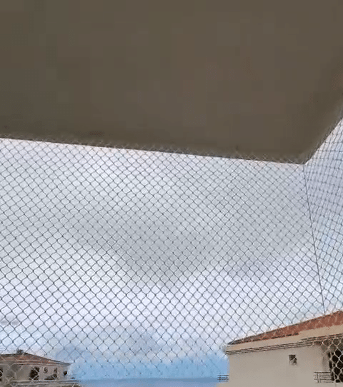 Rede de proteção instalada na primeira varanda do projeto na Ilha da Madeira