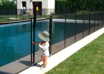 Rede de proteção Protect4You aplicada em piscina exterior