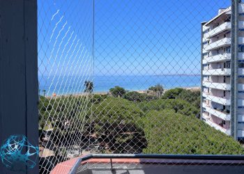 Proteção de varanda com rede Protect4You resistente e discreta