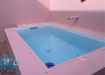 Proteção de piscina com rede Protect4You para segurança familiar
