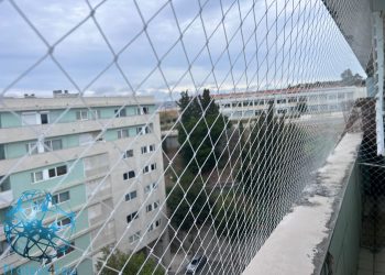 Rede de proteção Protect4You em varanda com vista exterior